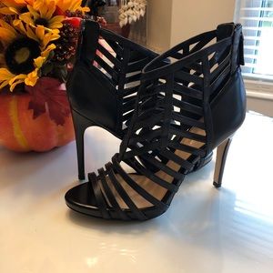 Gianni Bini black heels